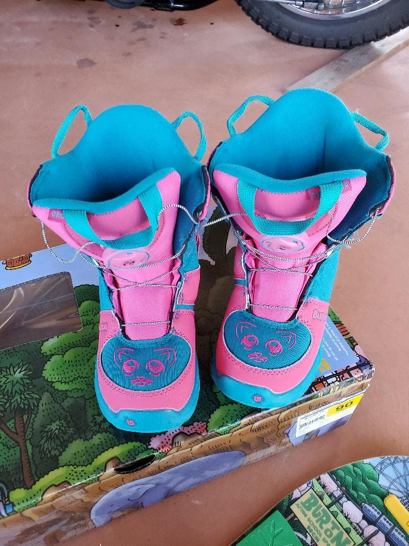 スノーボード、ブーツ、ヘルメット、ゴーグル