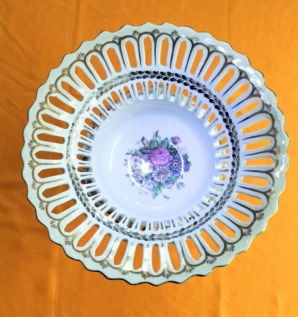 花の装飾の陶器花瓶