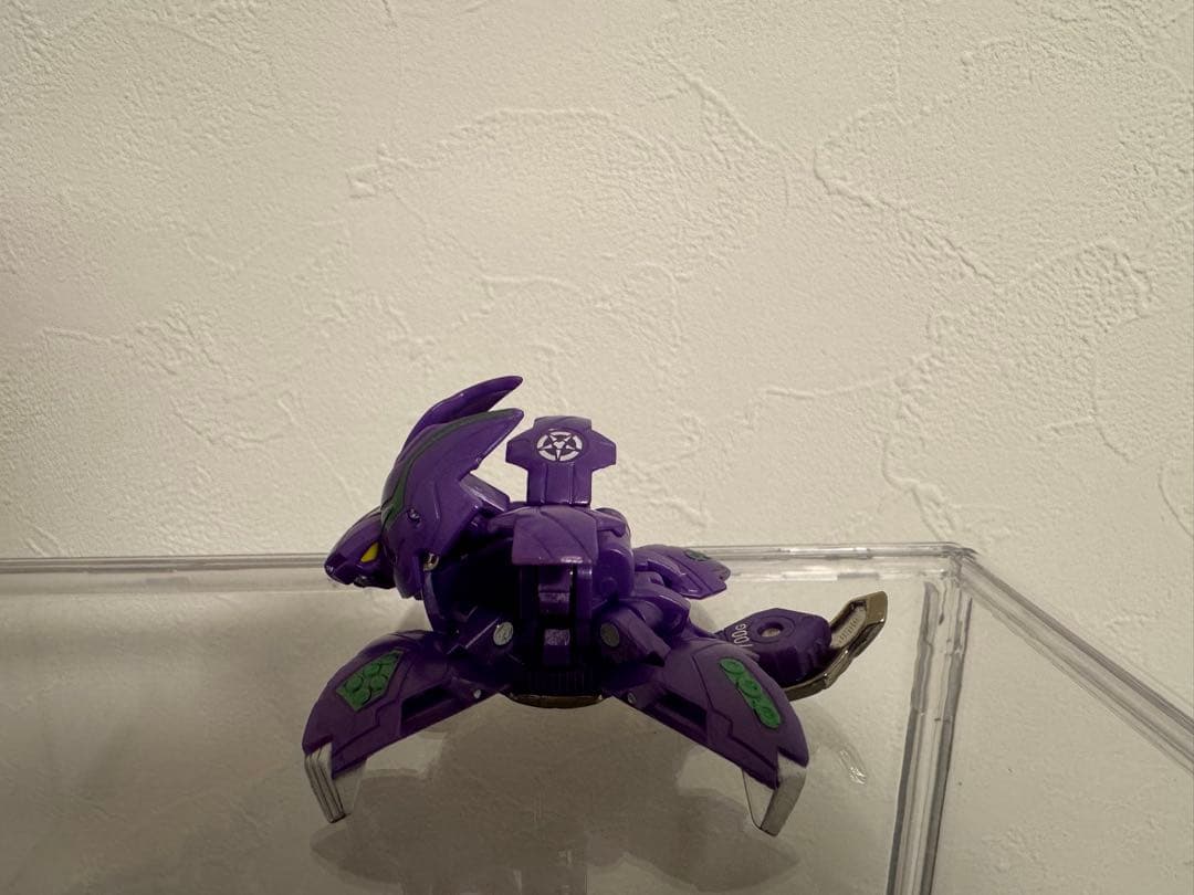 爆丸　超激レア　輝レオネス　紫電ver.