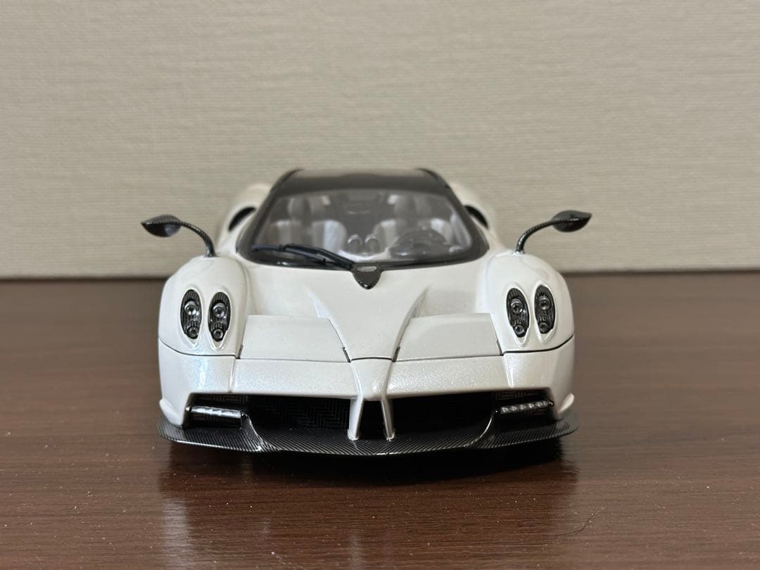 1/18 LCD Pagani Huayra パガーニウアイラロードスター