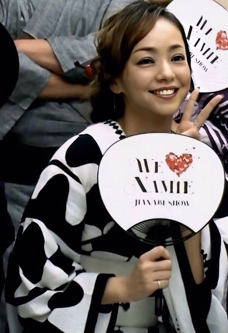 完売 安室奈美恵 私服 着用 沖縄 前夜祭 花火ショー 浴衣 髪飾り バレッタ