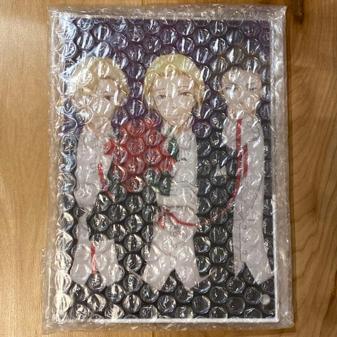 憂国のモリアーティ　アクリルアートボード　缶バッチ　おまけ付き