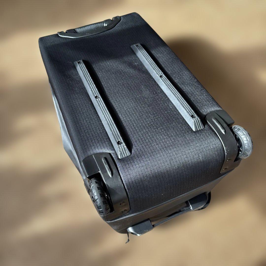 Patagonia 70L ブラックホール・ウィールド・ダッフル［状態良好］