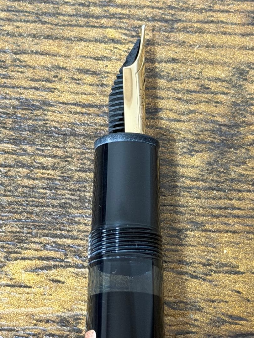 未使用に近い　146 ル グラン　14K 全金　2段エボナイトペン芯　万年筆　F