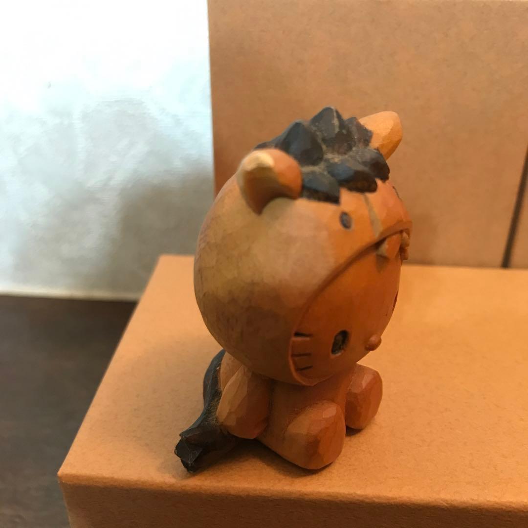 ハローキティ　木彫り　十二支12体セット　箱付き