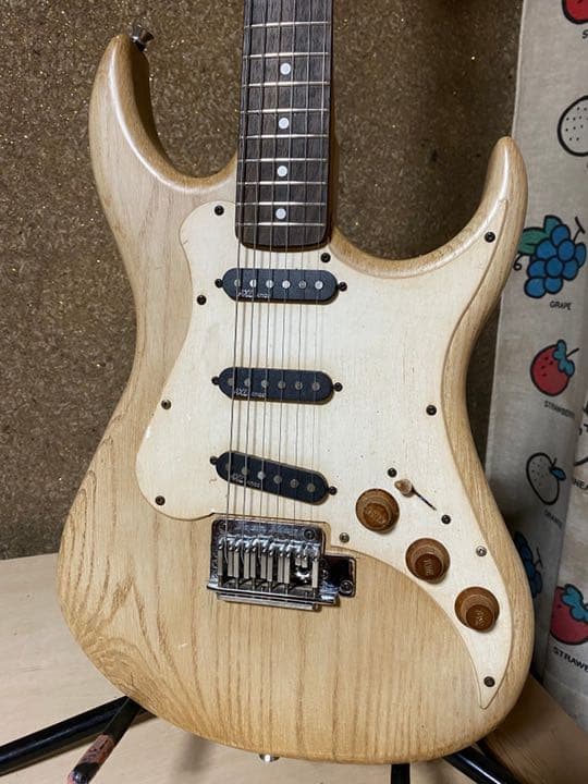 レア　AXL エレキギター