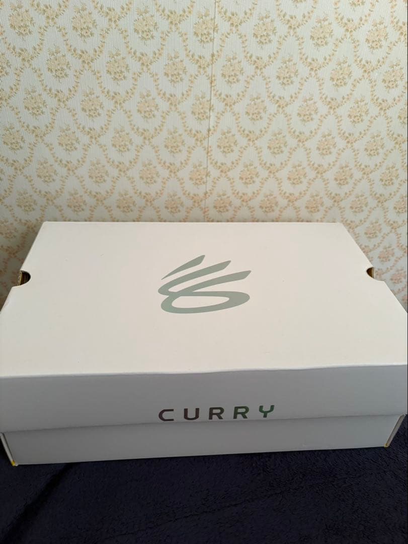 Curry 9 セサミストリート エルモ バスケットボールシューズ