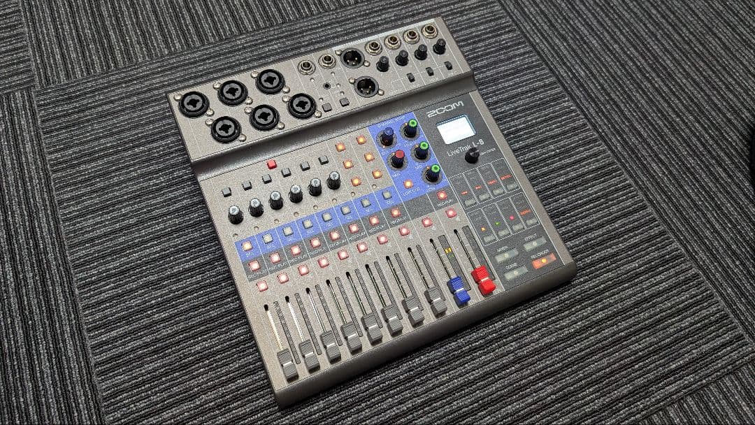 Zoom LiveTrak L-8（純正キャリーバッグCBL-8付属）