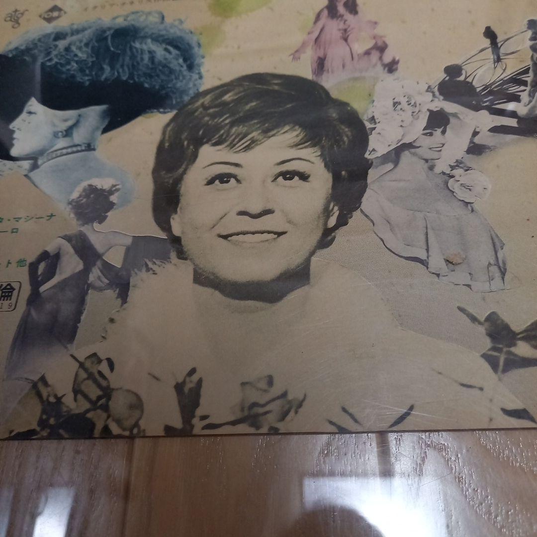 外国映画B2ポスター　フェリーニ監督　タイトル魂のジュリエッタ　パンフレット付属