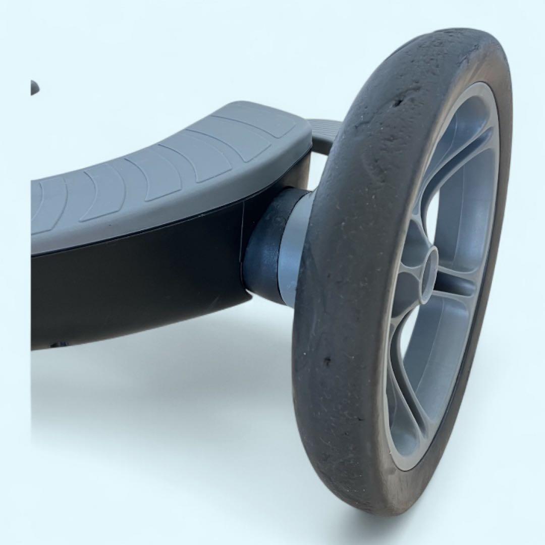 GLOBBER エクスプローラー トライク 4in1 グレー