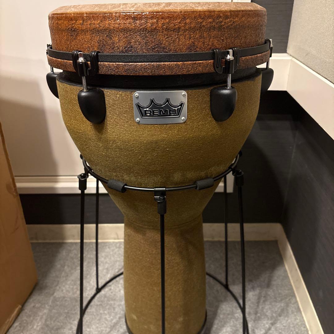 REMO ジャンベ (スタンド付き)