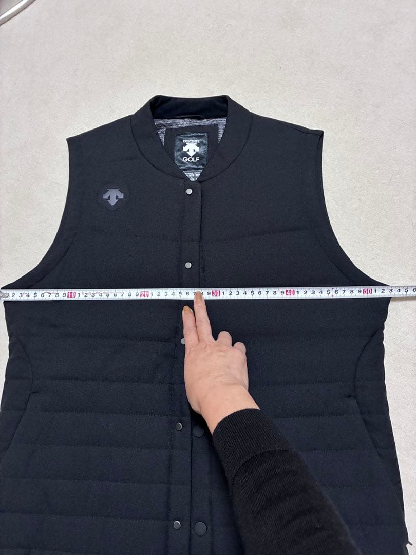 ★新品未使用　デサントモバイルサーモ　ベスト