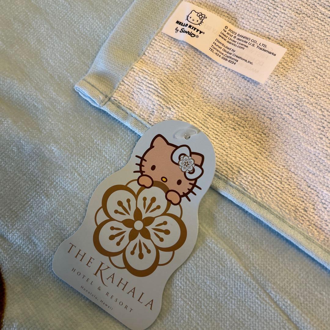 【新品】ハワイ限定　日焼けハローキティ バスタオル KAHALA 日焼けキティ