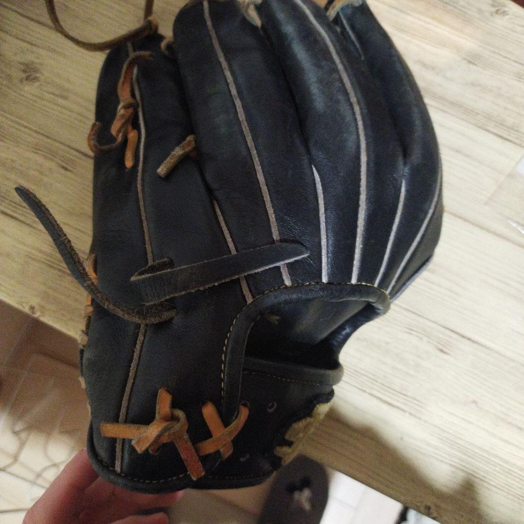 Uマーク 黒 レザー 野球グローブ 右投げ用
