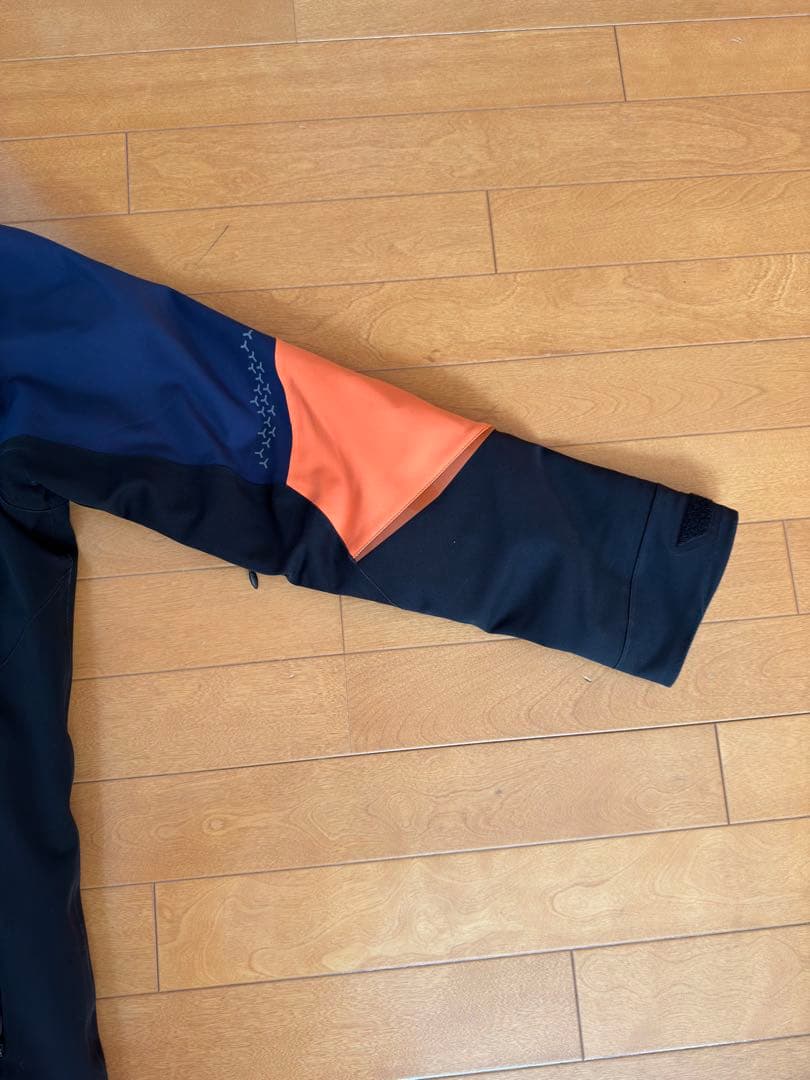 phoenix スキーウエアー　Lサイズ　上下セット 2019–2020モデル