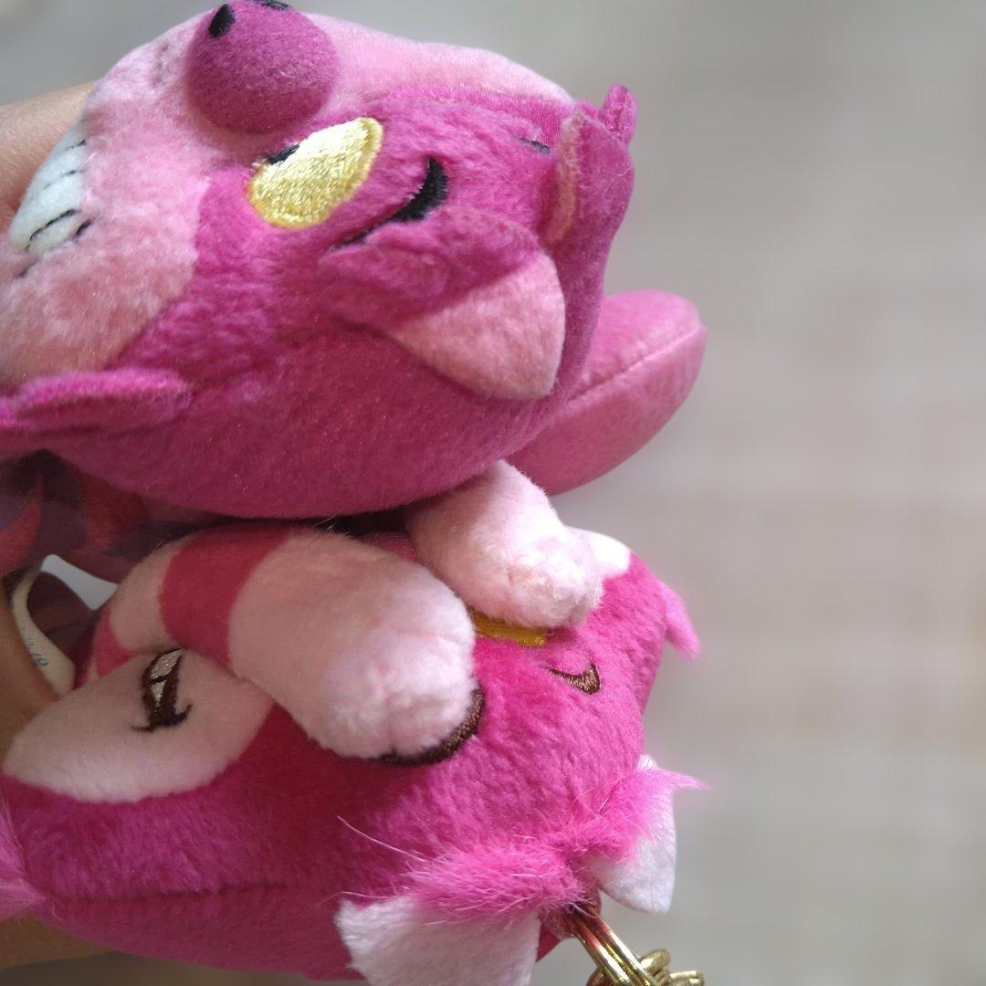 ディズニー不思議の国のアリス チシャ猫ぬいぐるみバッジキーチェーンセット