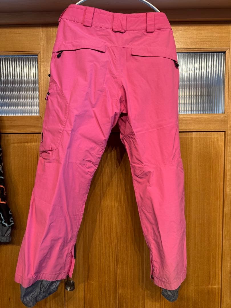 Burton [ak] スノーボードパンツ ピンク