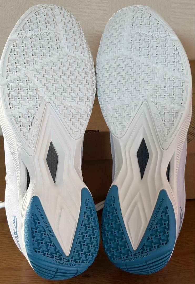 YONEX エアラスZ メン SHABZ2M 28.0cm