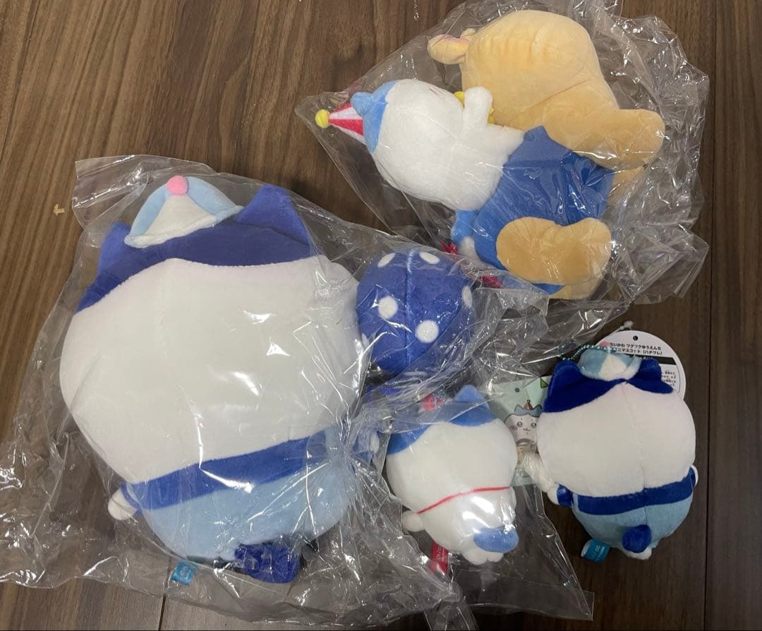 ちいかわワクワクゆうえんち ハチワレ ぬいぐるみ マスコット 4点セット