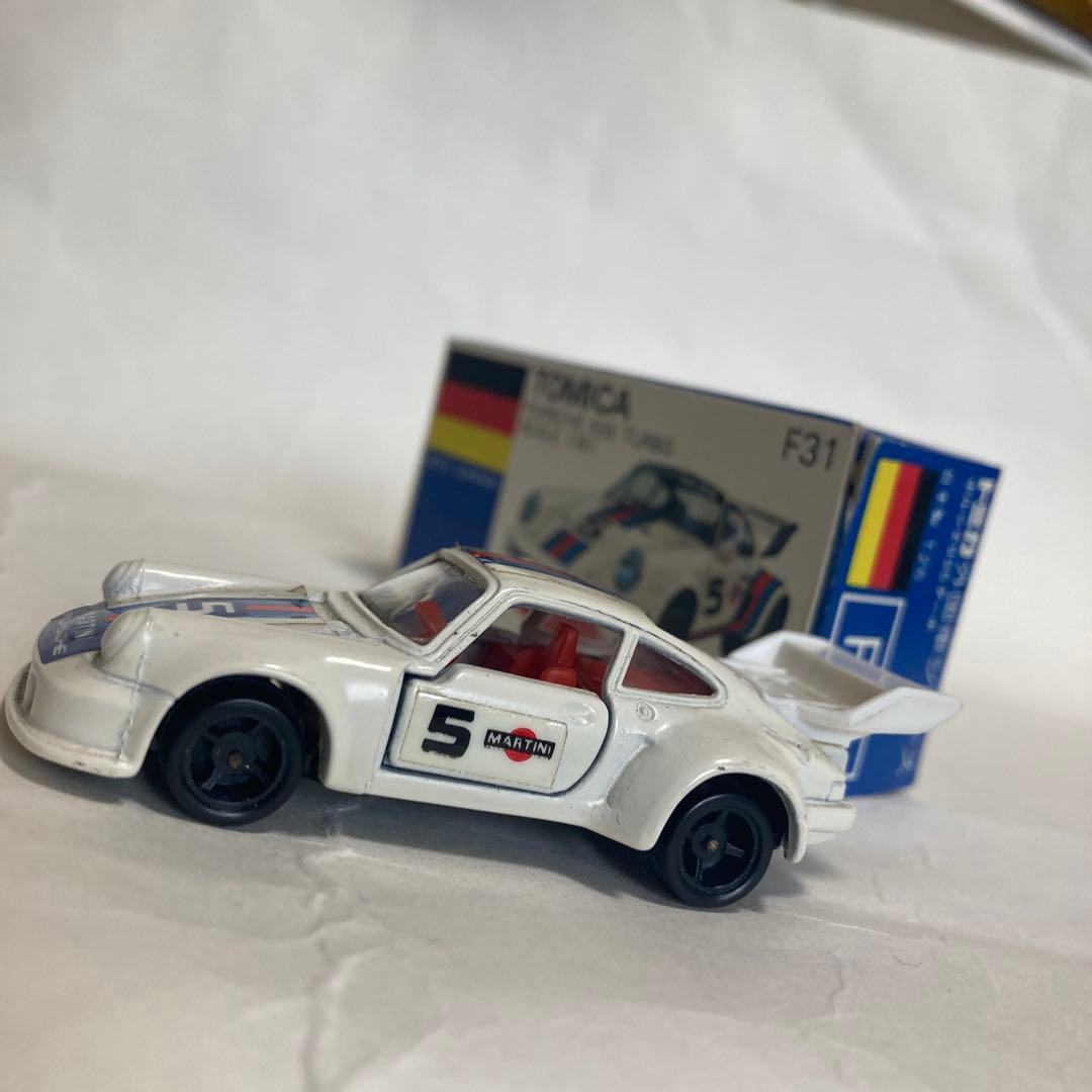 トミカ外国車シリーズポルシェ935ターボです。マルティニカラー日本製