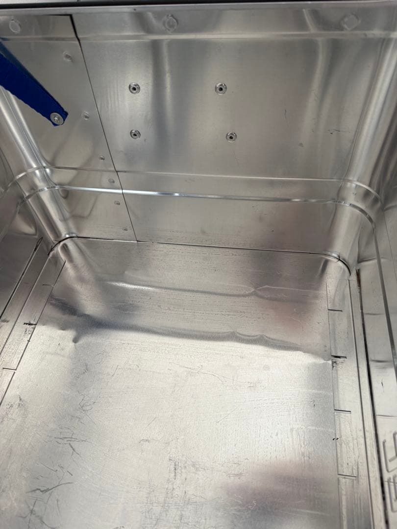 【送料込み】ドイツ製アルテック★アルミコンテナ★仕切り付き★キャンプギア収納★