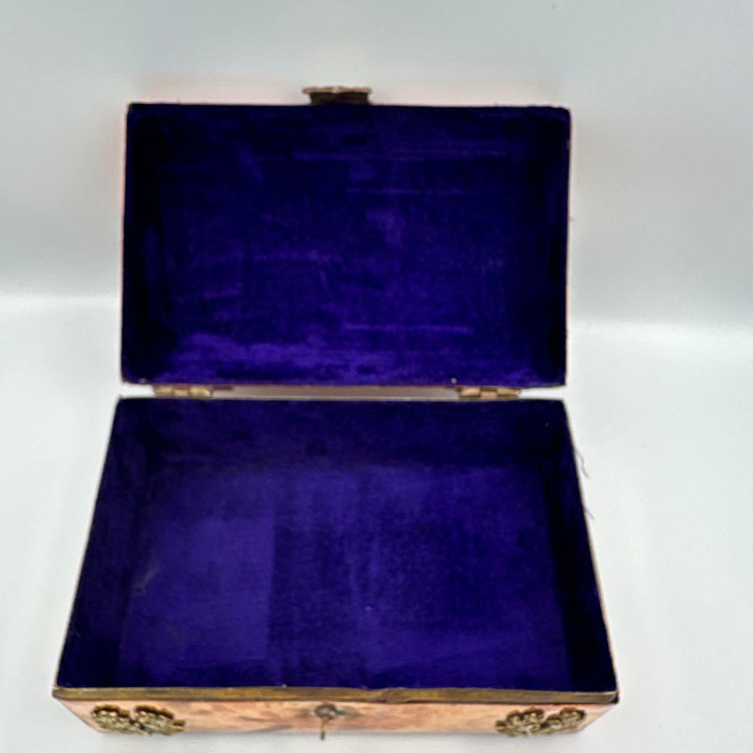 銅製アンティークージュエリーボックス金属装飾付き