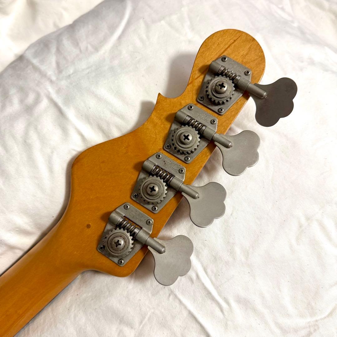 G&L「L-2000 USA フレットレスベースNatural」