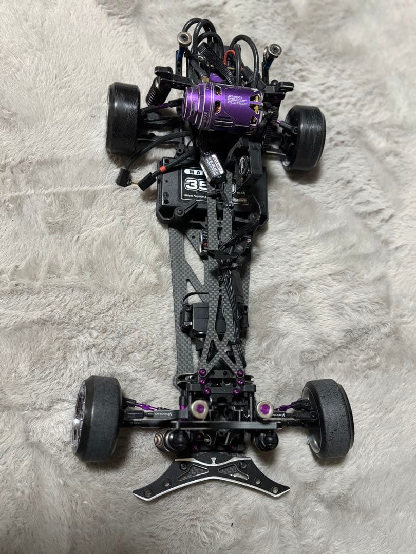 カーボンファイバー ラジコンカー