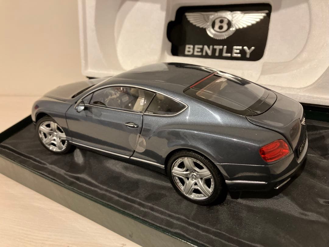 1/18 PMA ミニチャンプス ベントリー Continental GT