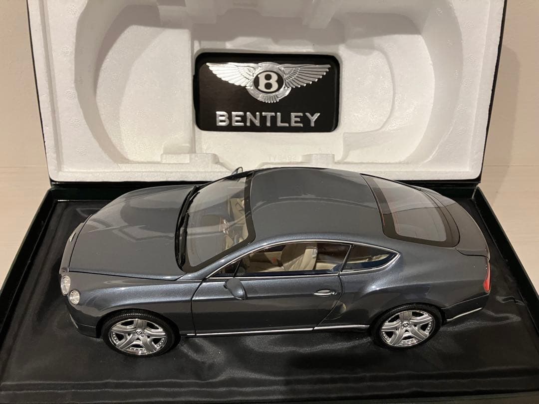 1/18 PMA ミニチャンプス ベントリー Continental GT
