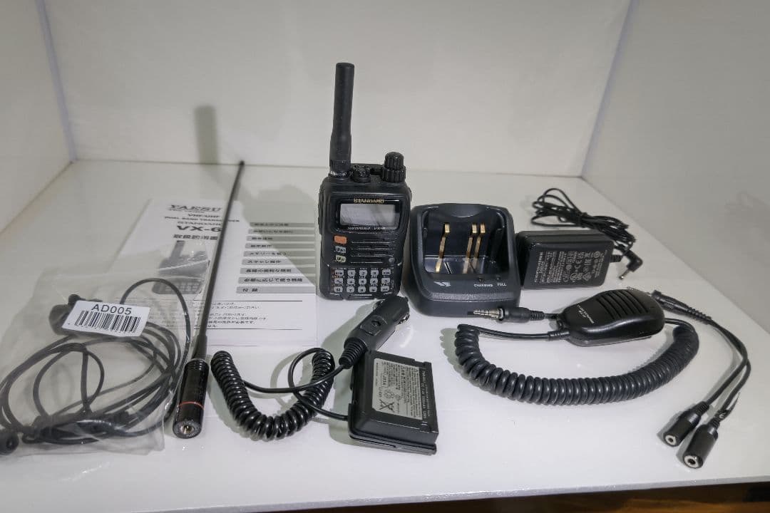 スタンダードアマチュア無線機 VX-6 ハンディ