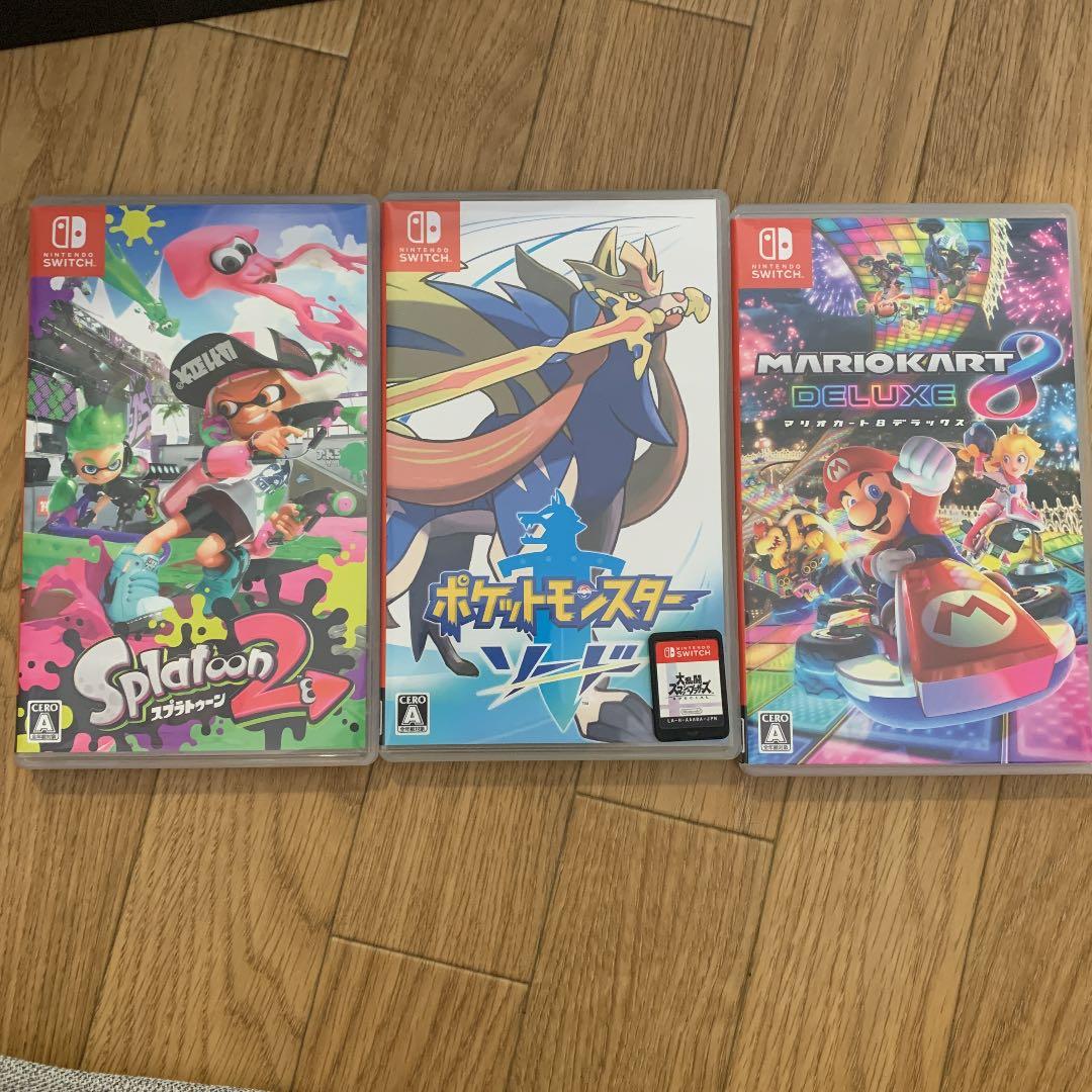 任天堂スゥィッチ。スマブラ、マリカー、スプラトゥーン、ポケモン、マイクです。
