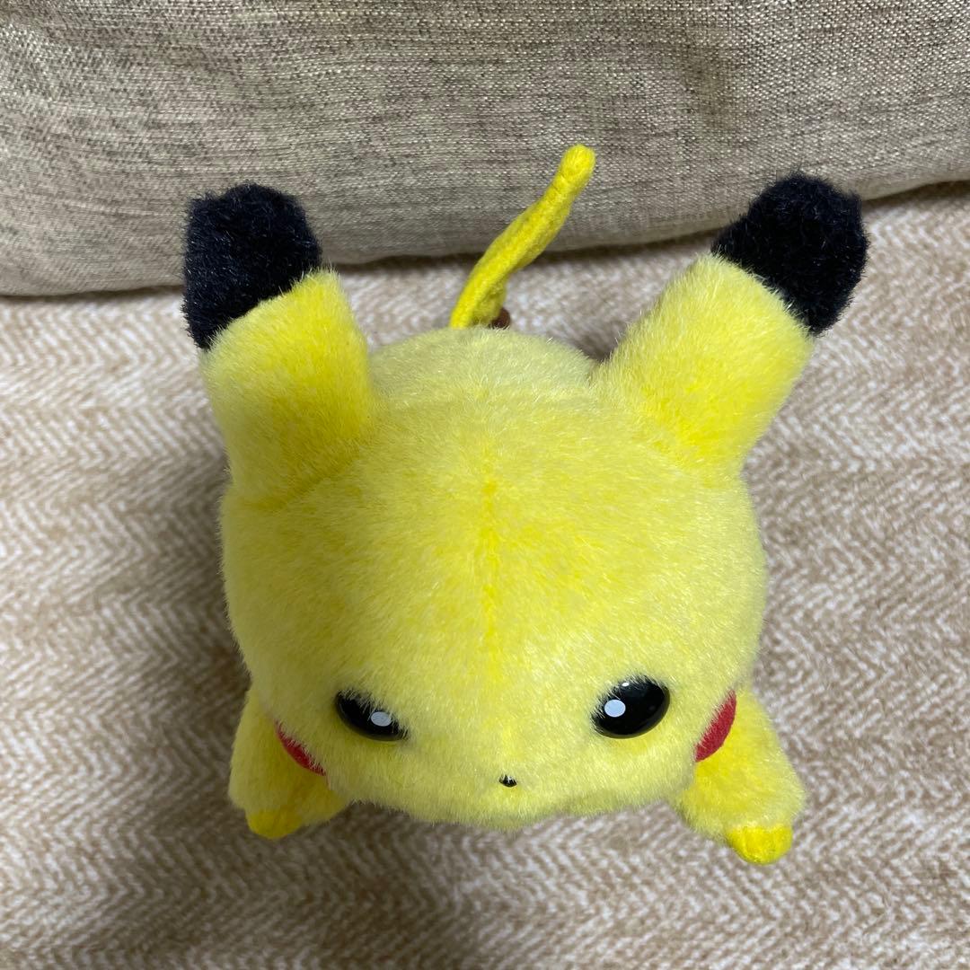 ピカチュウ　ぬいぐるみ　タカラトミー　TOMY