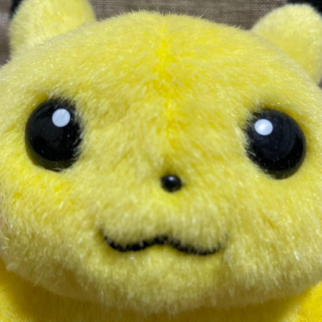 ピカチュウ　ぬいぐるみ　タカラトミー　TOMY