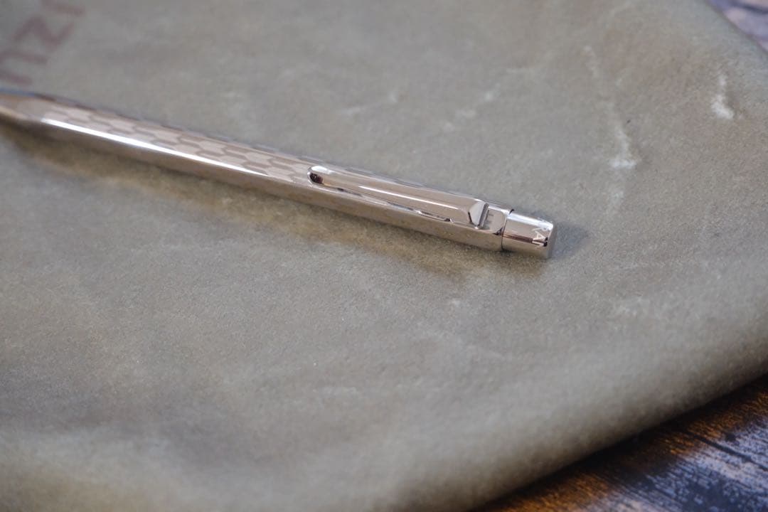 CARAN D'ACHE（カランダッシュ） 日本限定 エクリドール やがすり