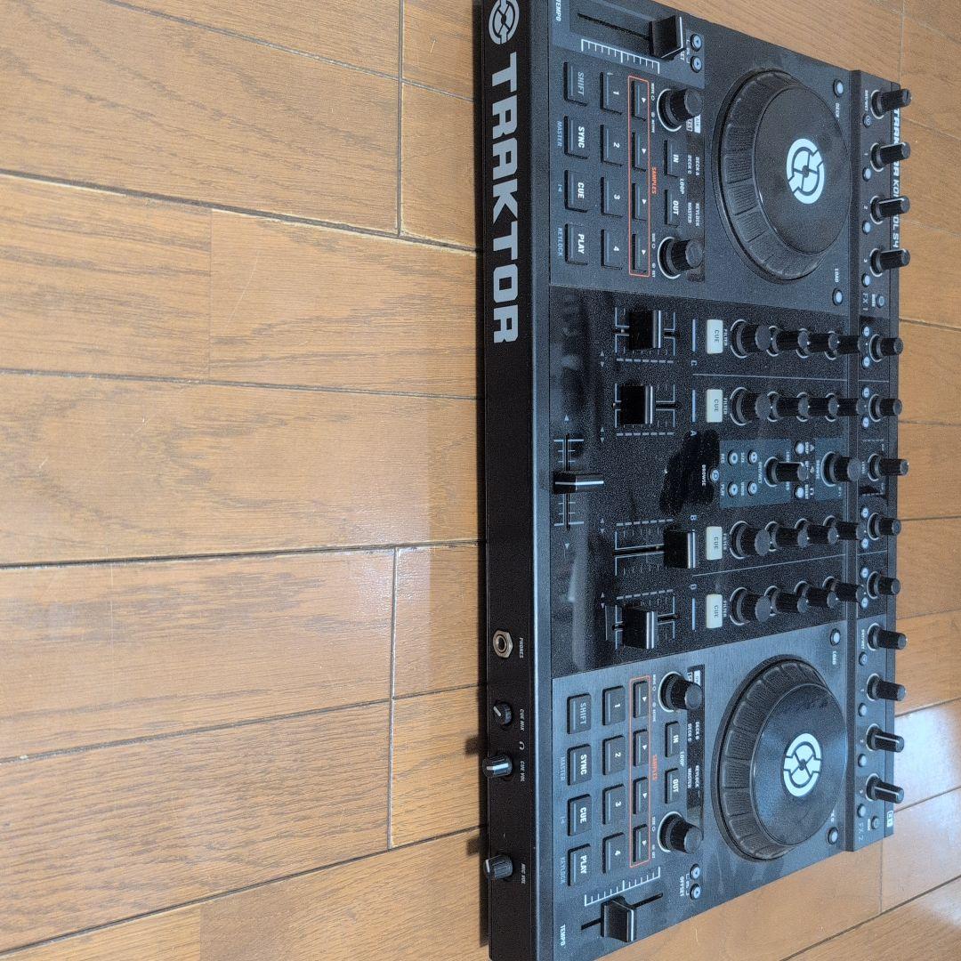 DJ機材 NI Traktor Kontrol S4