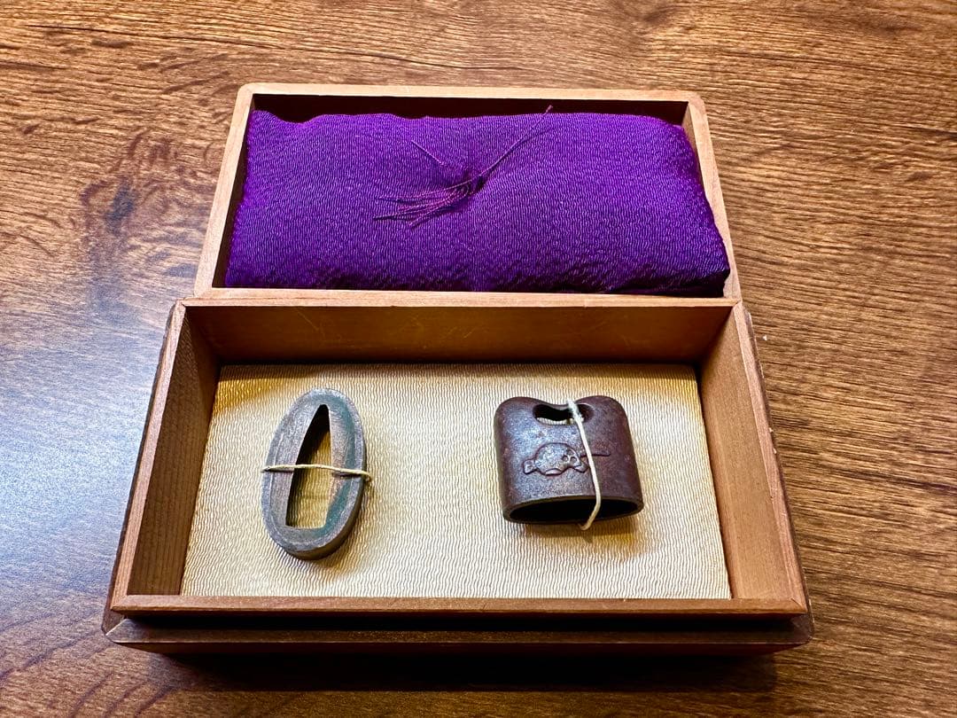 幕末の志士が愛用した刀の拵で使われた野晒図の縁頭