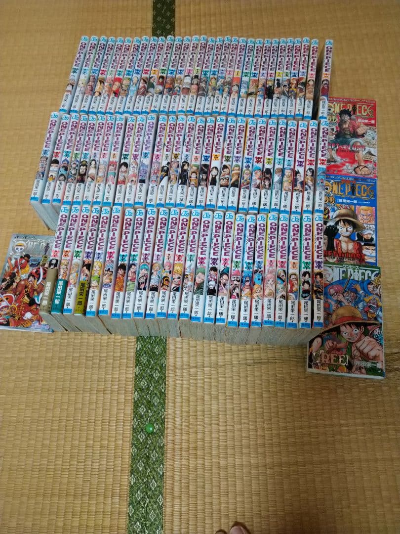 (まとめ売り)ワンピース 一巻〜八ニ巻＋α