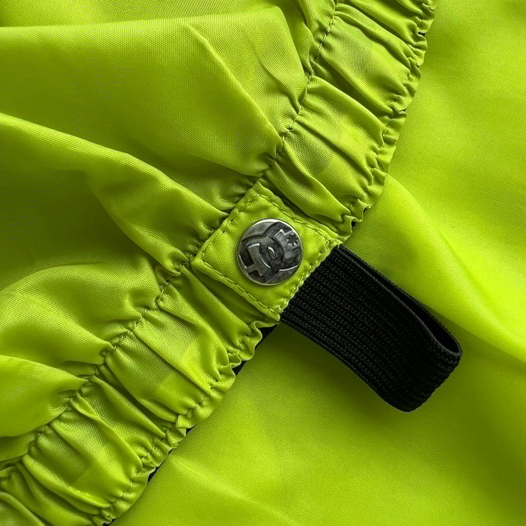 【DC】ディーシーシューズ　150相当　スノボ　スノーボード　ウェア　ジャケット