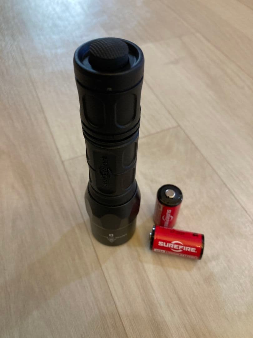 SureFire D型 フラッシュライト バッテリー付き