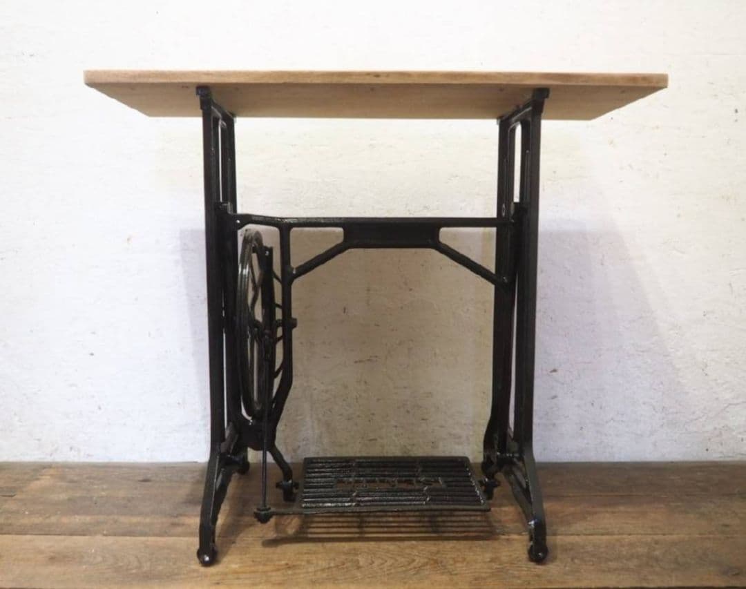 1161 黒ペンキのミシンテーブル　デスク　古家具　レトロ　リメイク　ビンテージ