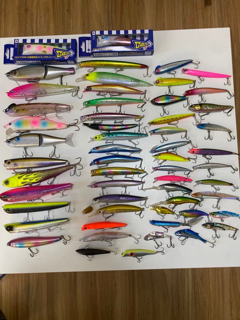 シーバスルアーまとめ売り100個以上　スピニングリールストラディック4000XG