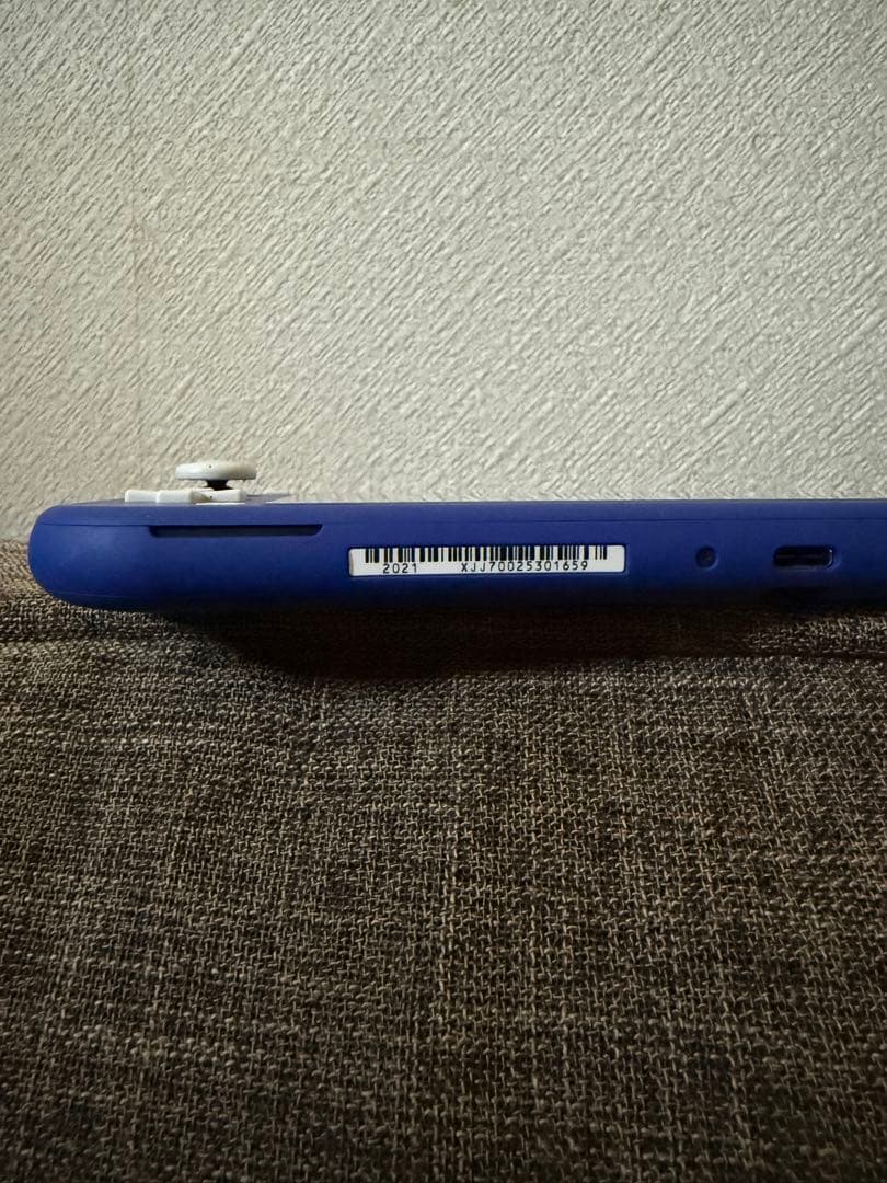 【美品】Nintendo Switch Lite 青　人気ソフト4点付き