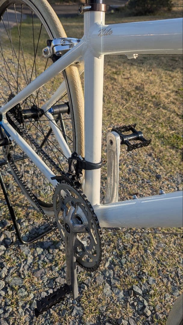 小さいサイズのロードバイクホワイト 3×7s 700×23c 宮城県 手渡し限定