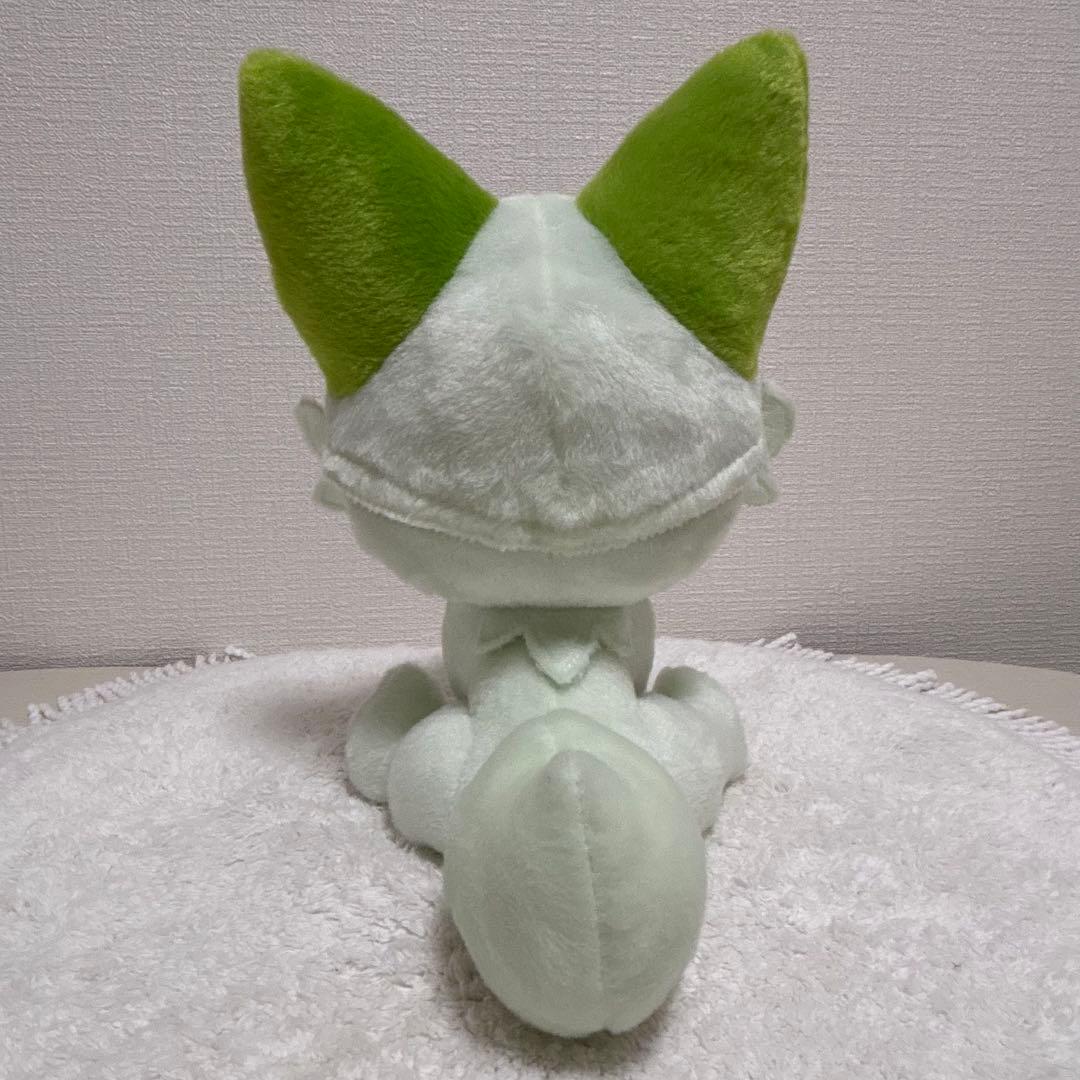 美品　ポケットモンスター なでてみつめてぱちくりニャオハ