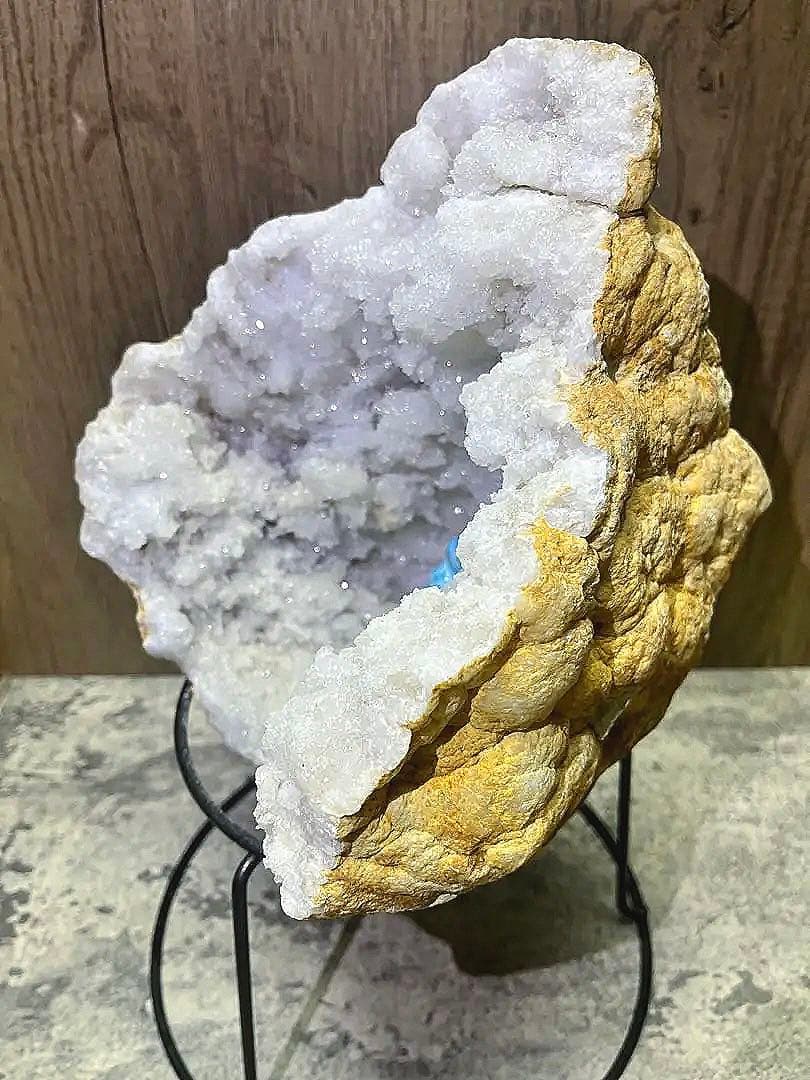 専用ページ巨大ジオード水晶ブレスレットの浄化に　台座付