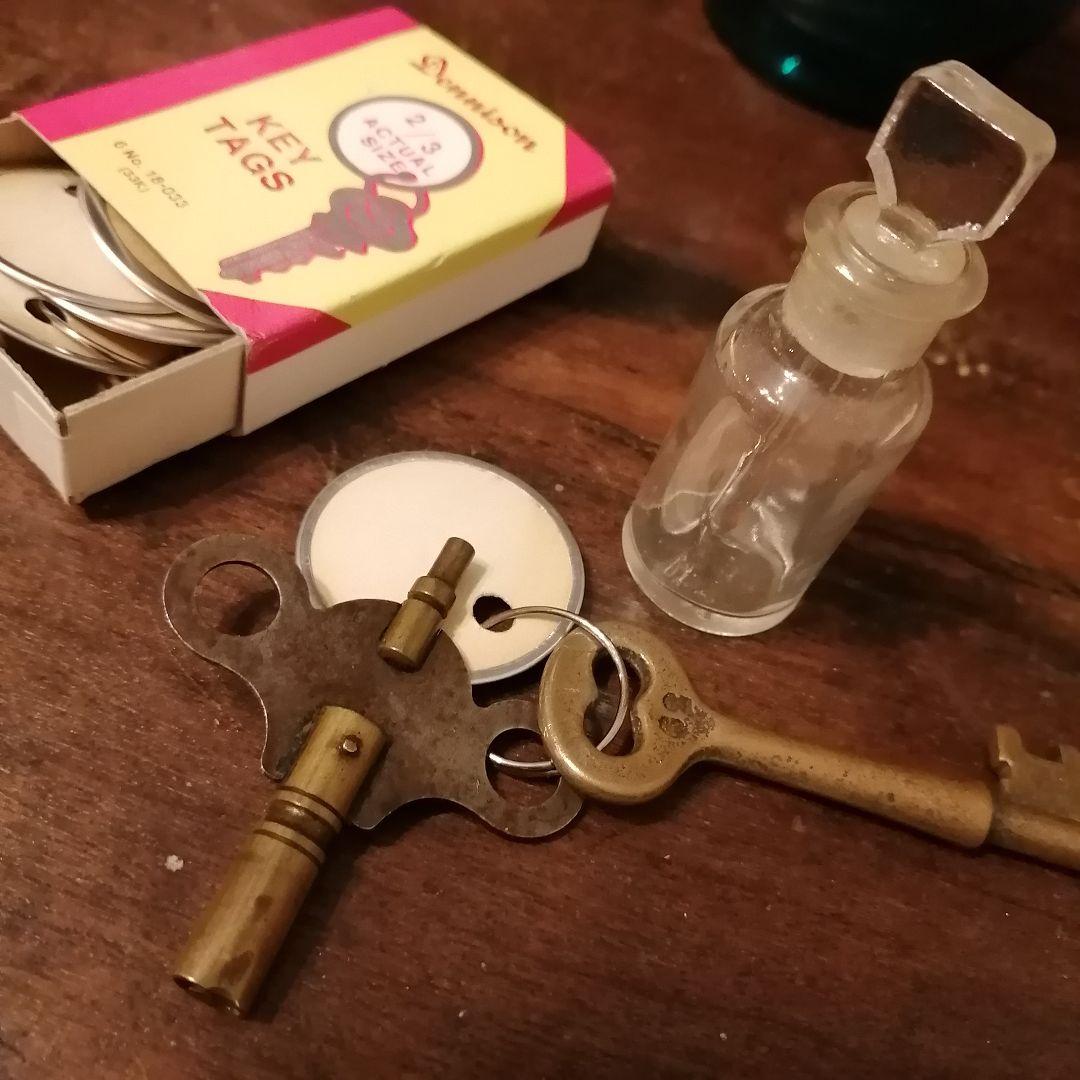 アメリカ製アンティーク キー30本&キーリング&キータグ☆ スケルトン バレル鍵