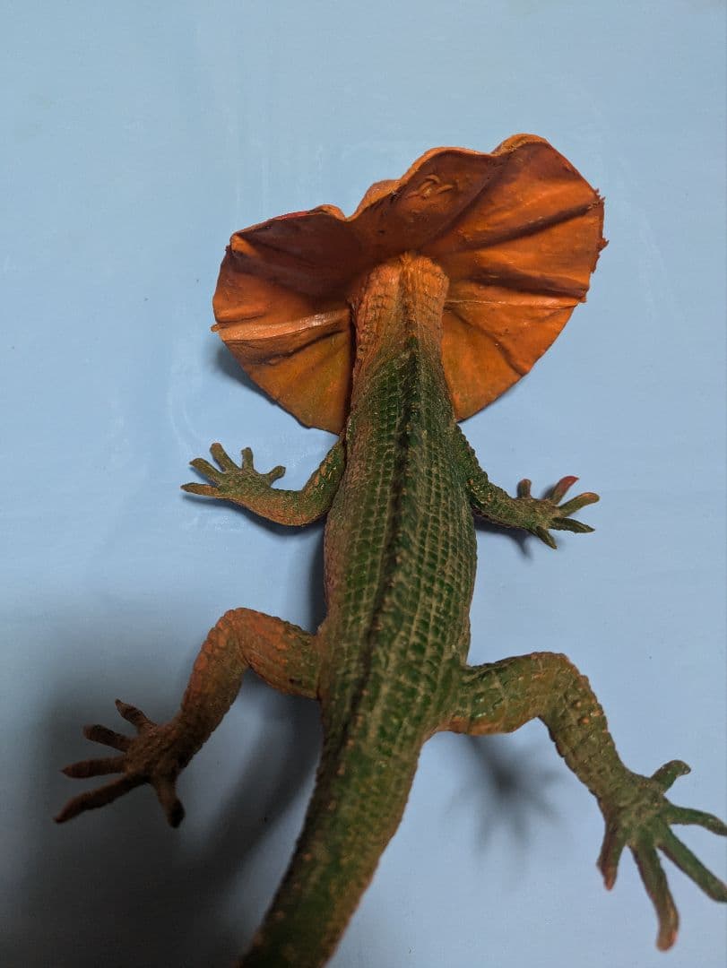 エリマキトカゲ 昔のゴム製フィギュア