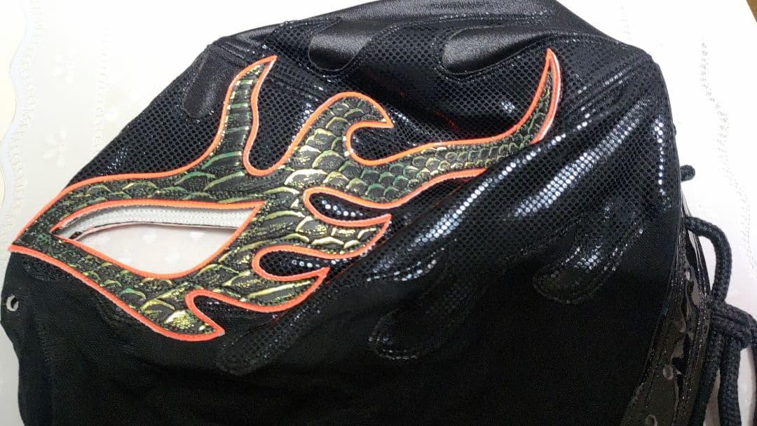 新日本プロレス　CMLL フエゴ　選手　カレリー製