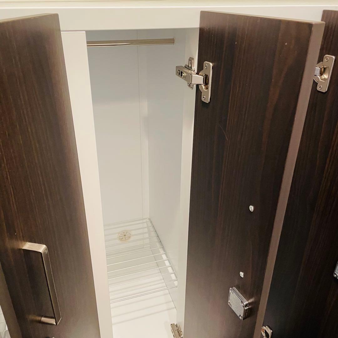 【美品】業務用ロッカー 8扉 鍵付き キャビネット 幅91×奥行55×高さ179